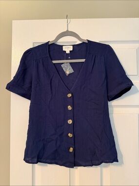 Everly Navy Short-Sleeve Button V-Neck Blouse